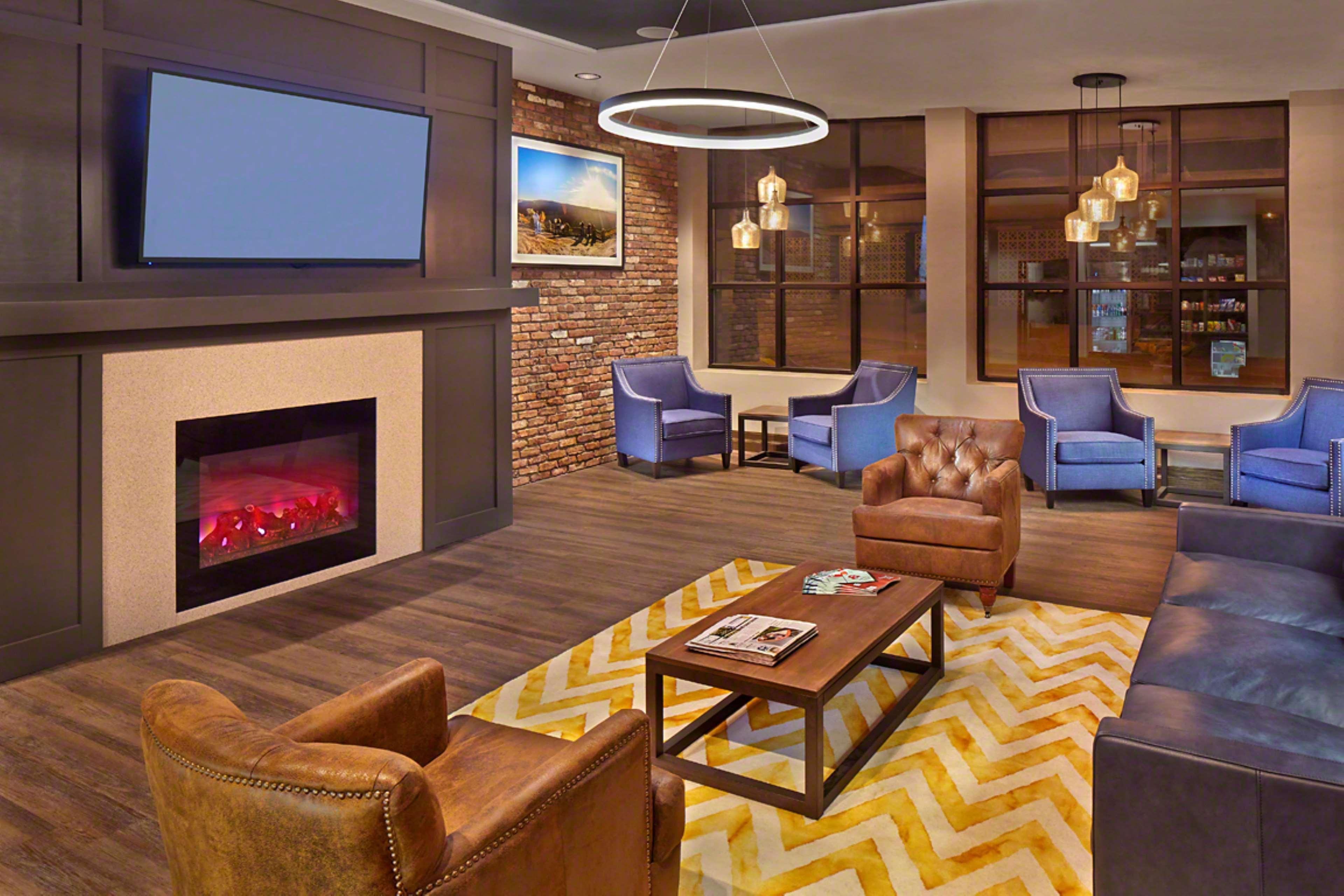 Scholar Morgantown, Tapestry Collection By Hilton Hotel ภายนอก รูปภาพ